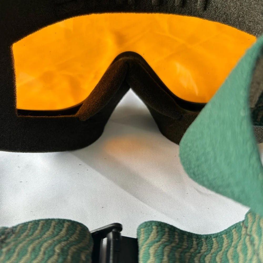 Smith PMT Airflow Ski Goggles with Orange LensAnd Adjustable Strap - Picture 3 of 5